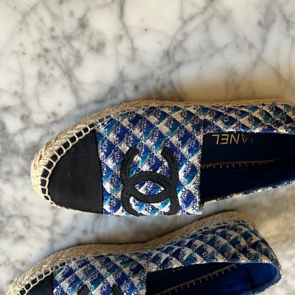 CHANEL ESPADRILLES SIZE 37 - Picture 5 of 5